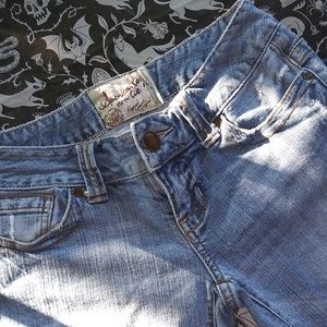 Light blue jeans 🕸